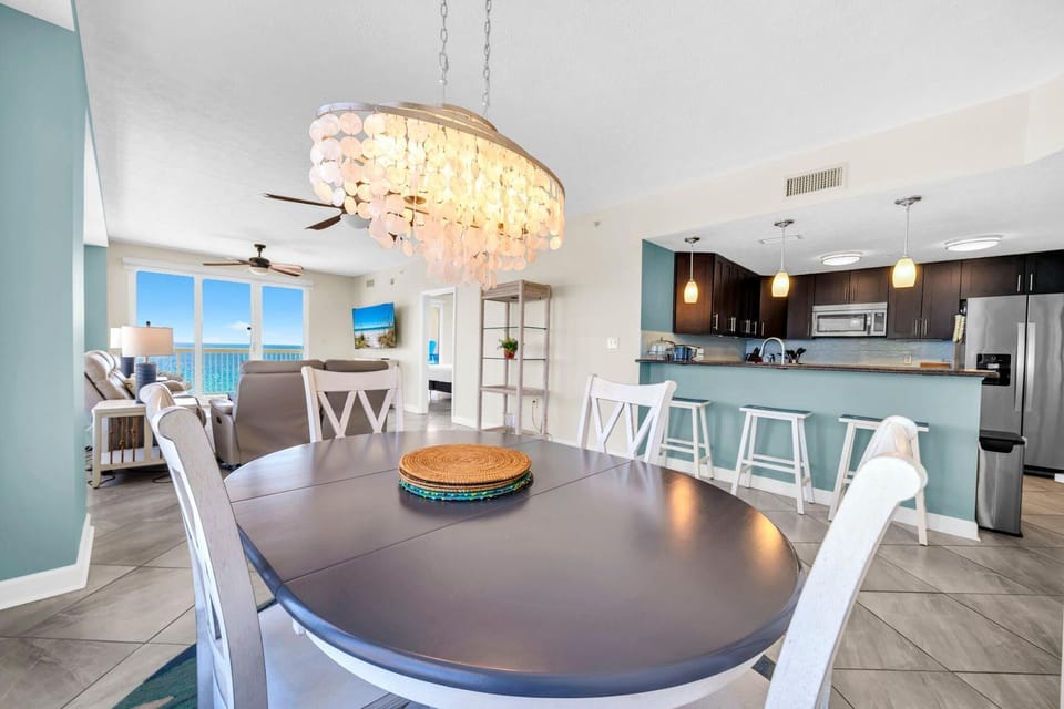 Condo, Multiple Beds (Seychelles 701) | Dining
