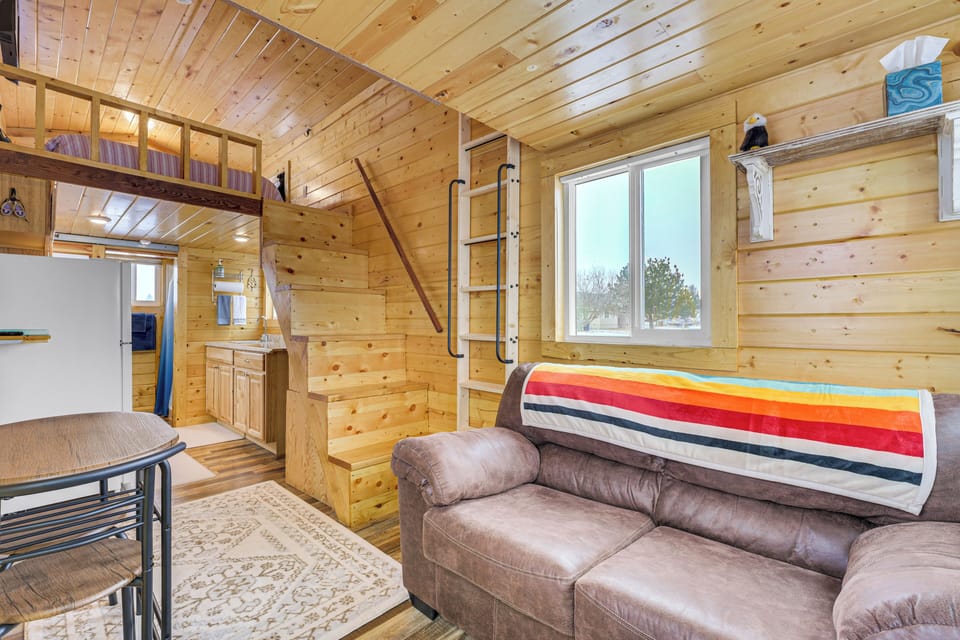Living Area | Main Level