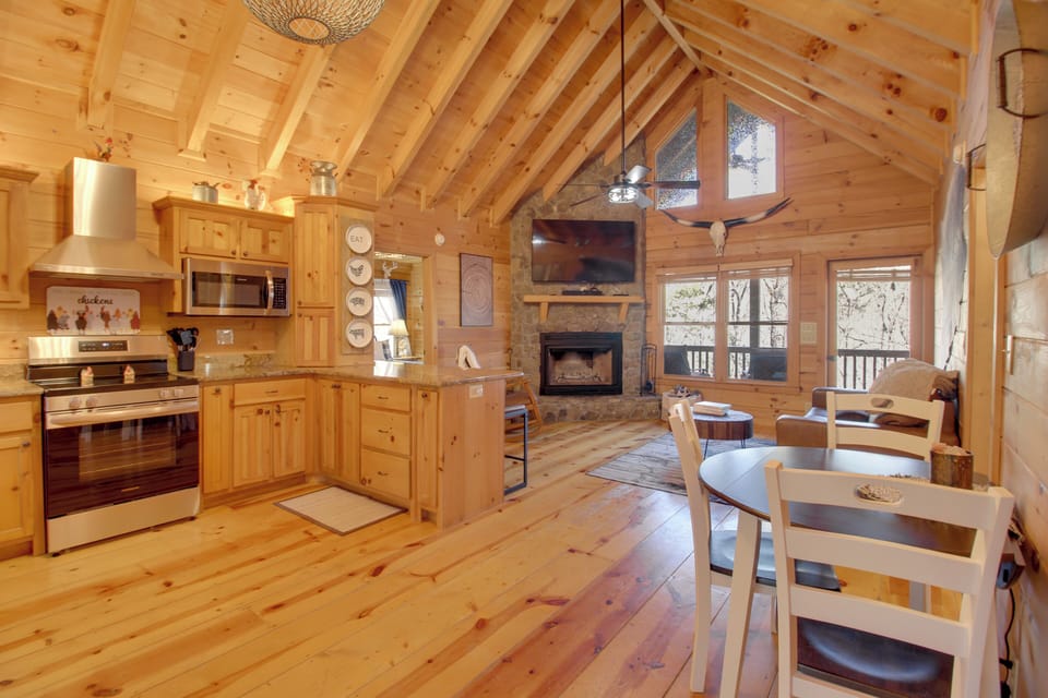 Dining Area | 1st Floor
