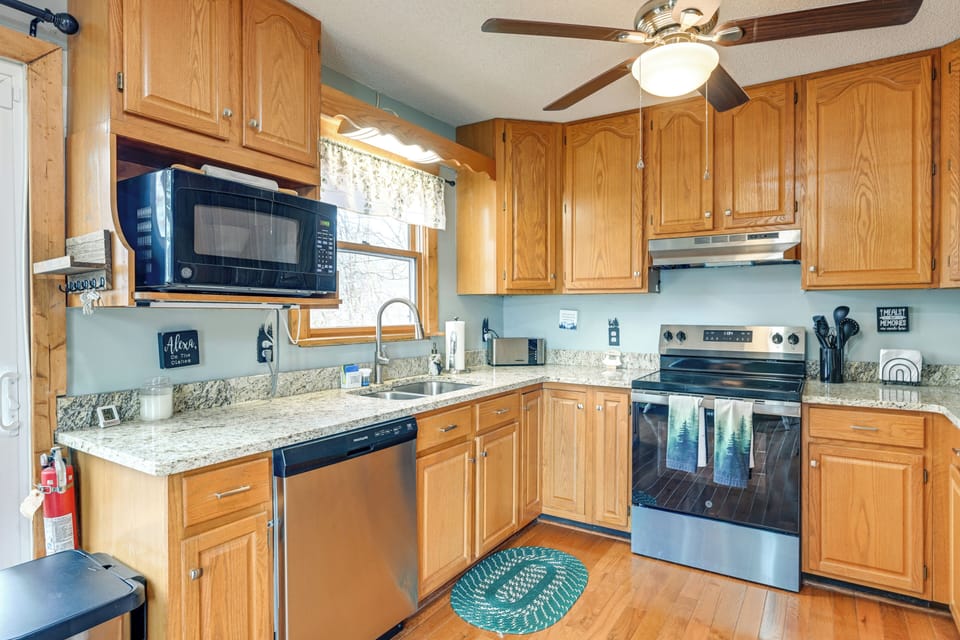 Kitchen | Cooking Basics | Main Level