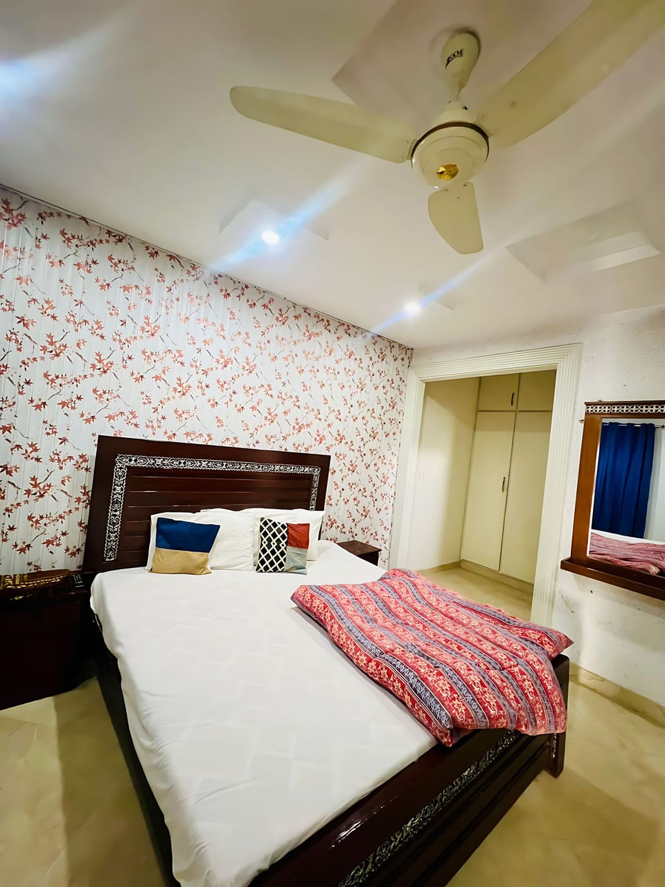 Double Room | Desk, laptop workspace, free WiFi, bed sheets