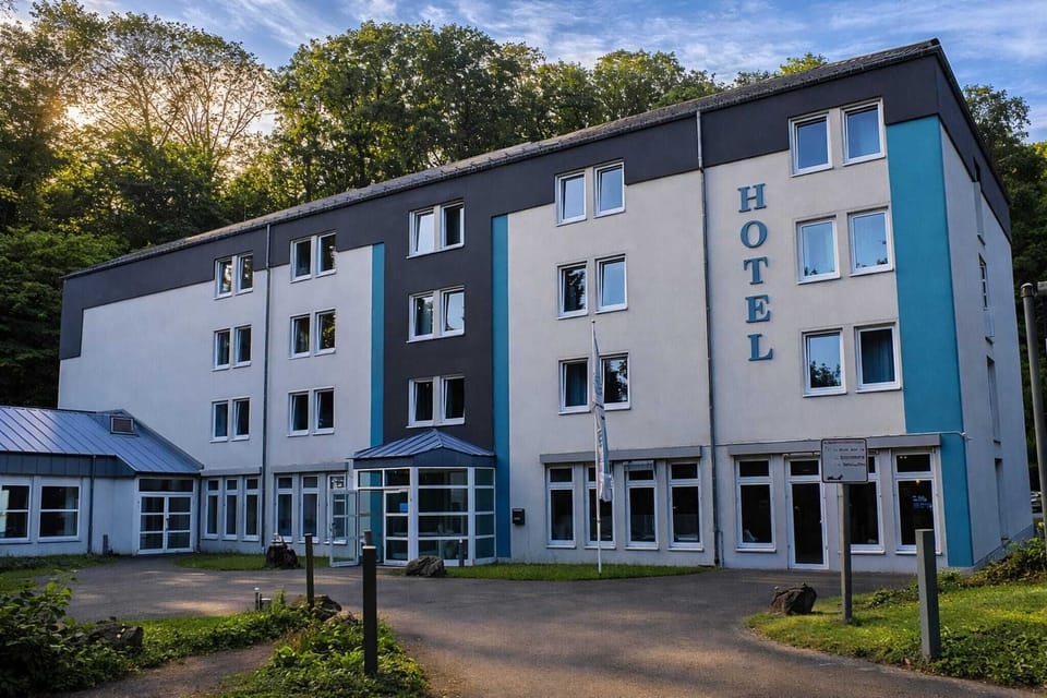 Hotel Exterior [summer]
