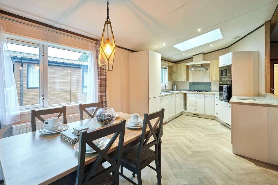 Truemans Lodge, Allerthorpe Golf & Country Park, York - Host & Stay