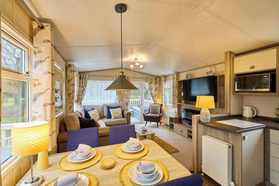 The Major Oak Lodge, Pocklington - Host & Stay