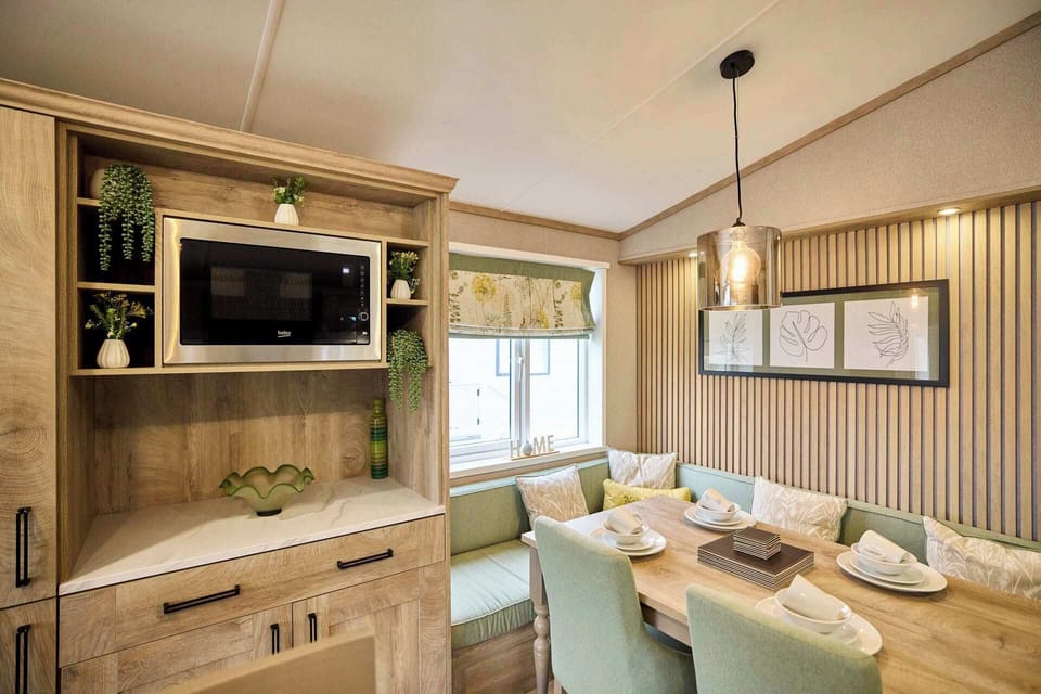 Ally Up Lodge, Allerthorpe Golf & Country Park, York - Host & Stay
