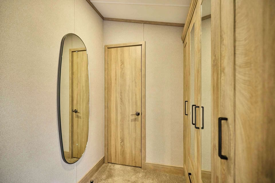 Ally Up Lodge, Allerthorpe Golf & Country Park, York - Host & Stay