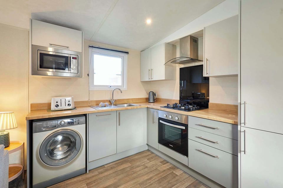Fairview Lodge, Allerthorpe Golf & Country Park, York - Host & Stay