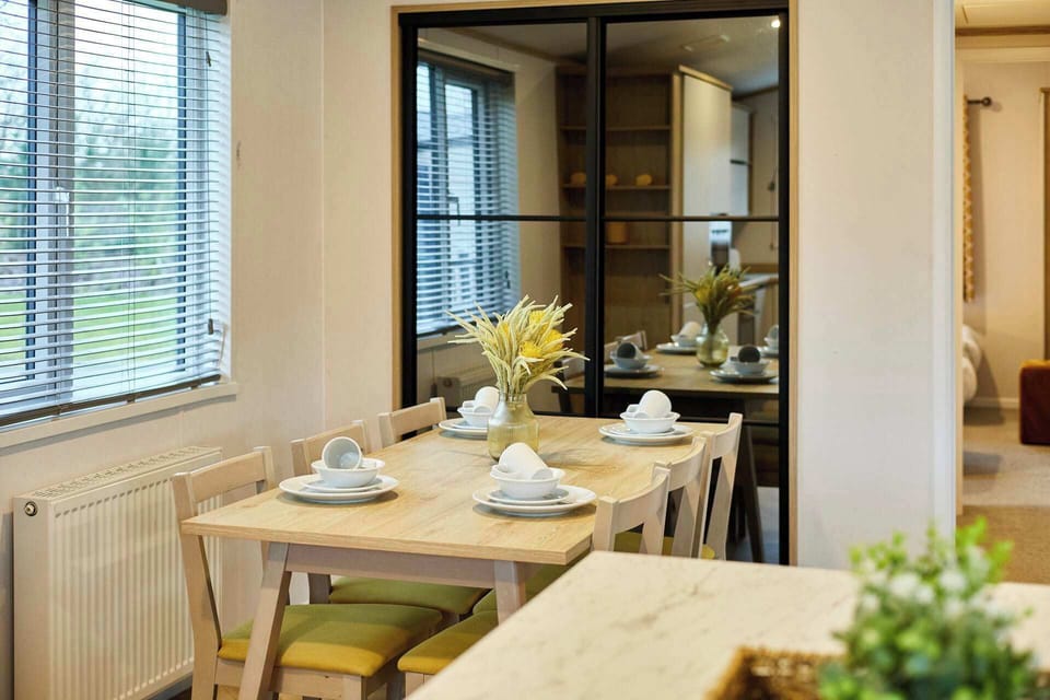 Mulberry Lodge, Allerthorpe Golf & Country Park, York - Host & Stay