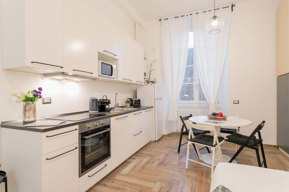Dining Room, Kitchen