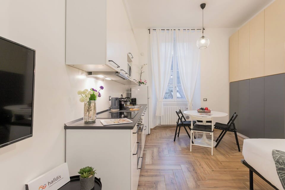 Dining Room, Kitchen