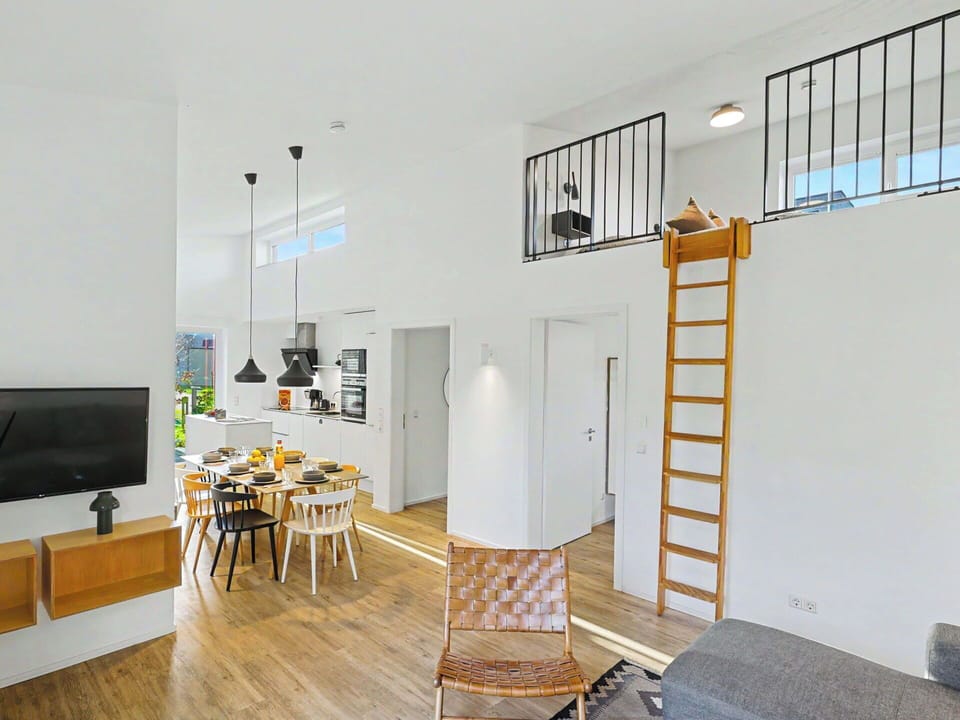 Wood, Flooring, Interior Design, Floor, Ceiling, Furniture, Room, Wood Flooring, Living Room, Chair
