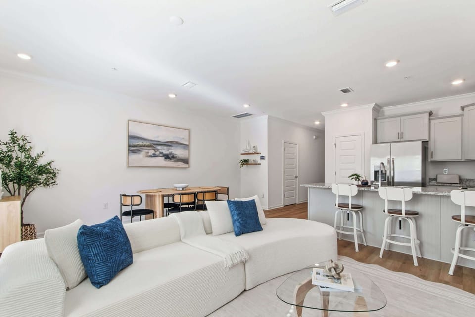 House | 6 bedrooms, high-speed internet