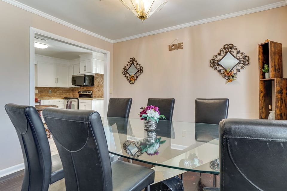 House (4 Bedrooms) | Interior