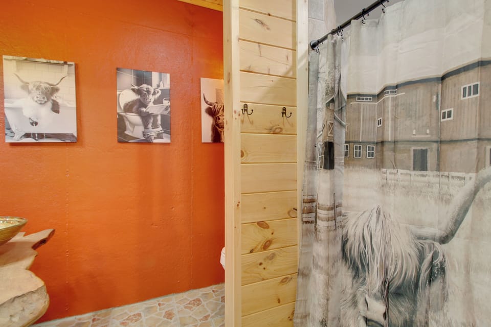 House (3 Bedrooms) | Interior