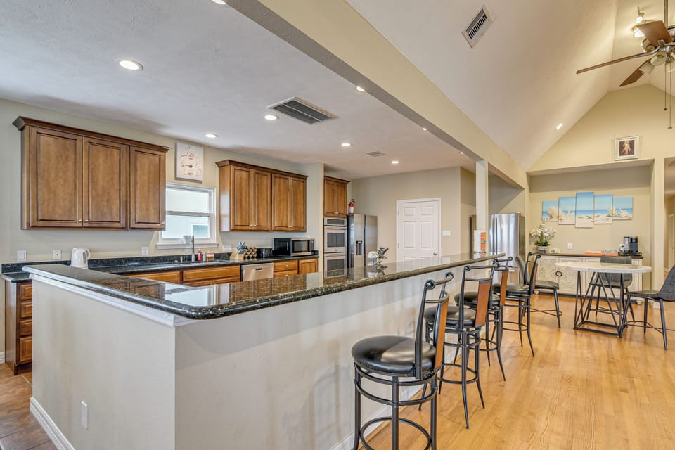 House (4 Bedrooms) | Interior