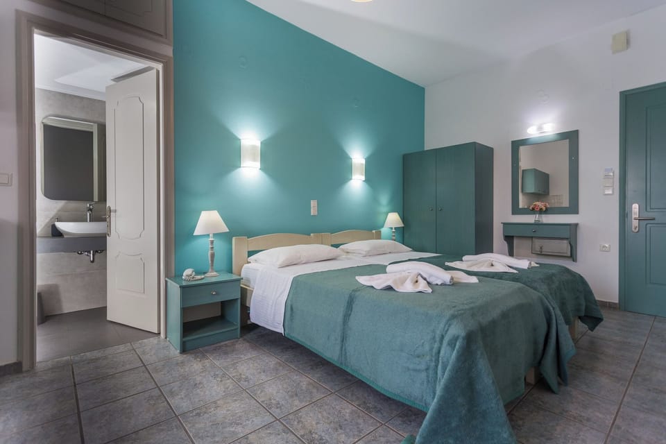 Studio, Balcony, Sea View | In-room safe, blackout drapes, iron/ironing board, free WiFi