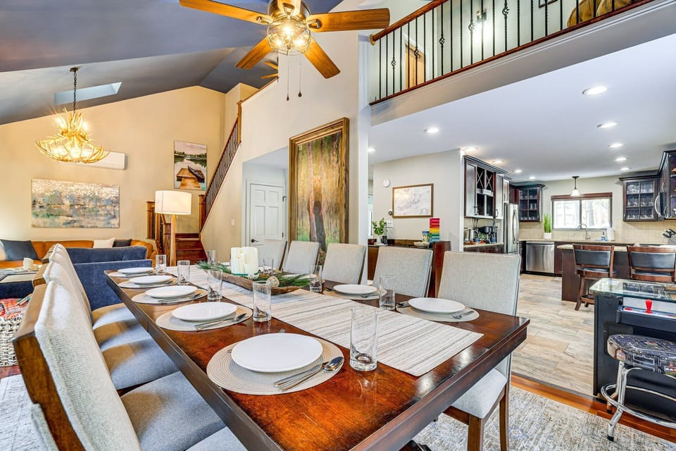 ✨ Chef’s kitchen and large dining table made for real meals together.