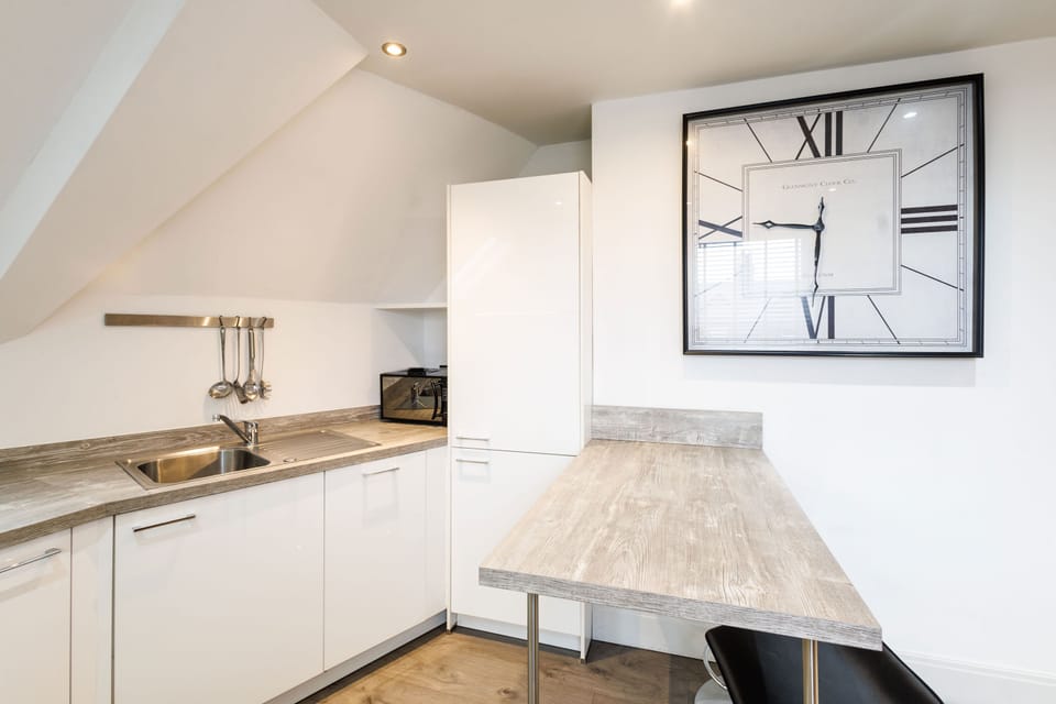 Franklin Rise, Harrogate - Host & Stay