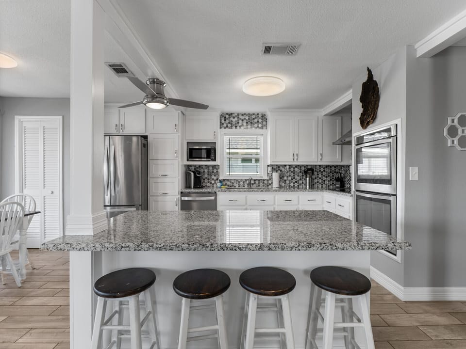 Main kitchen island(upstairs)