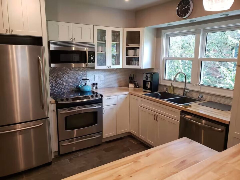 Kitchen from Dinette perspective