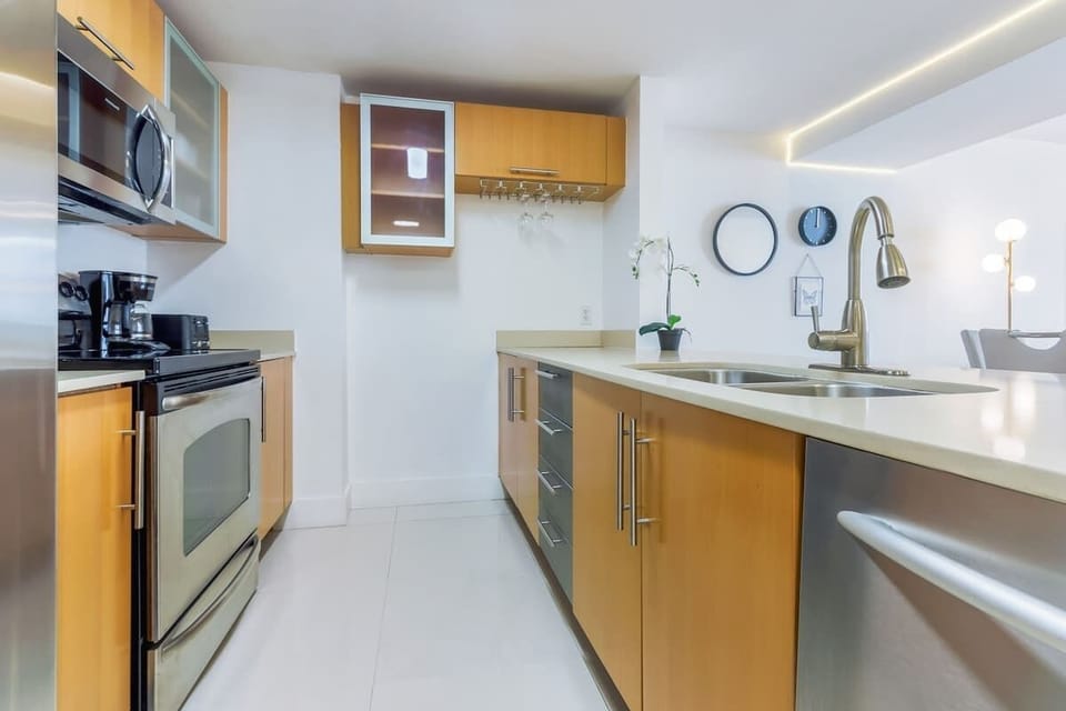 Fully equipped kitchen with complete set of cookware