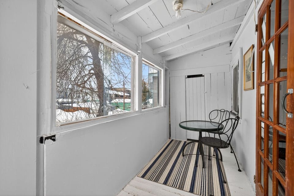veranda