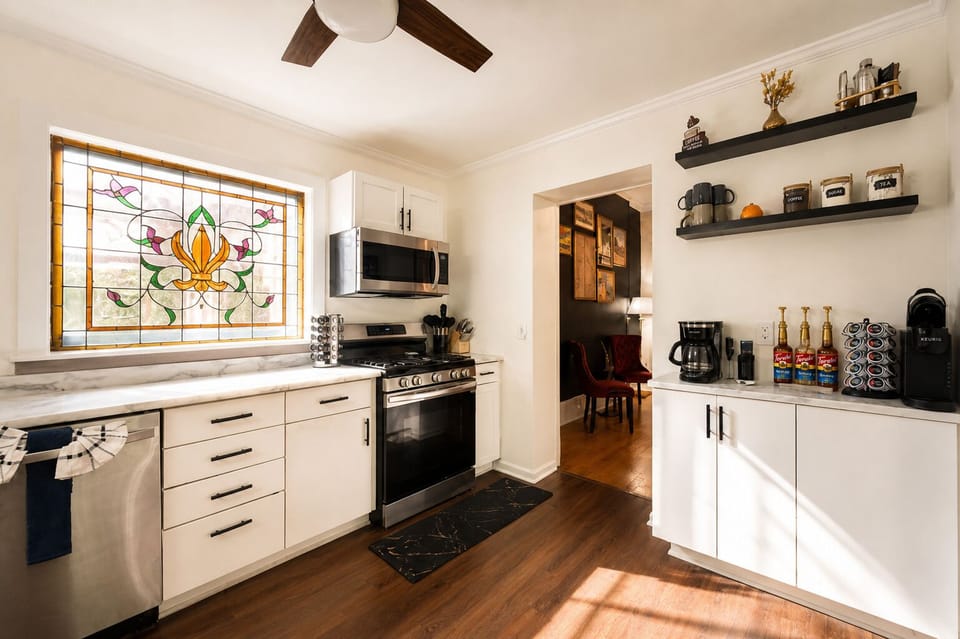 Kitchen with coffee bar