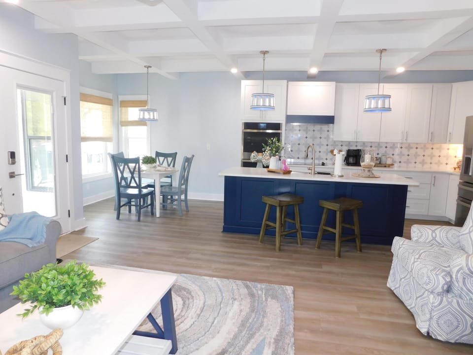 Beautiful kitchen fully equipped with everything you need to cook for the family