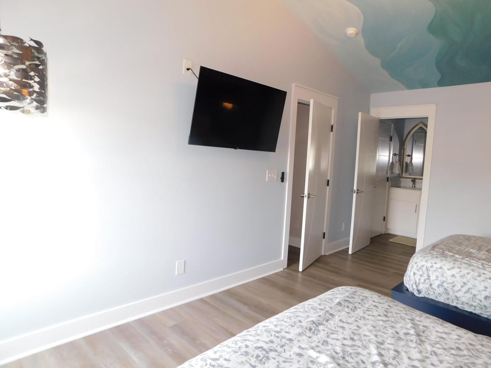tv in bunkroom