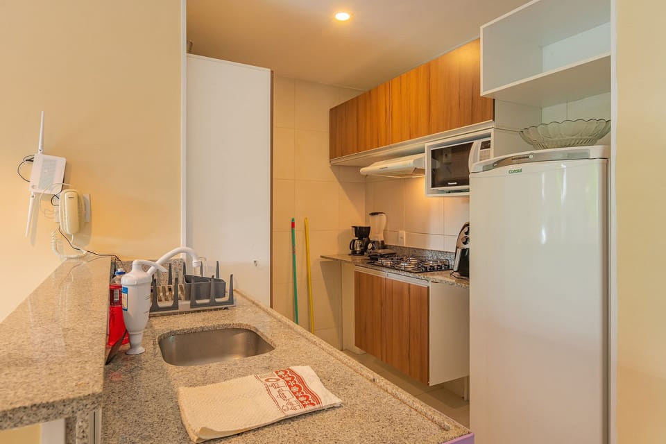 Basic Apartment | Private kitchen | Cookware/dishes/utensils