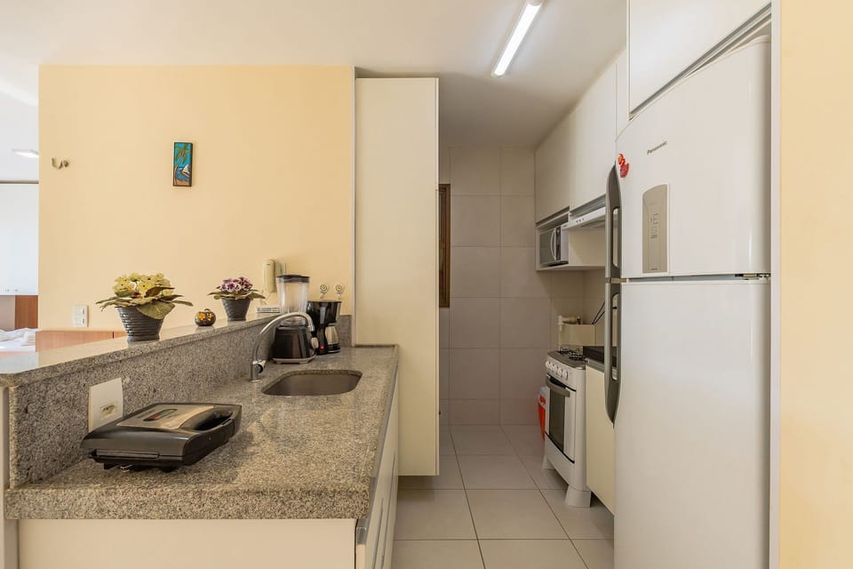 Cookware/dishes/utensils