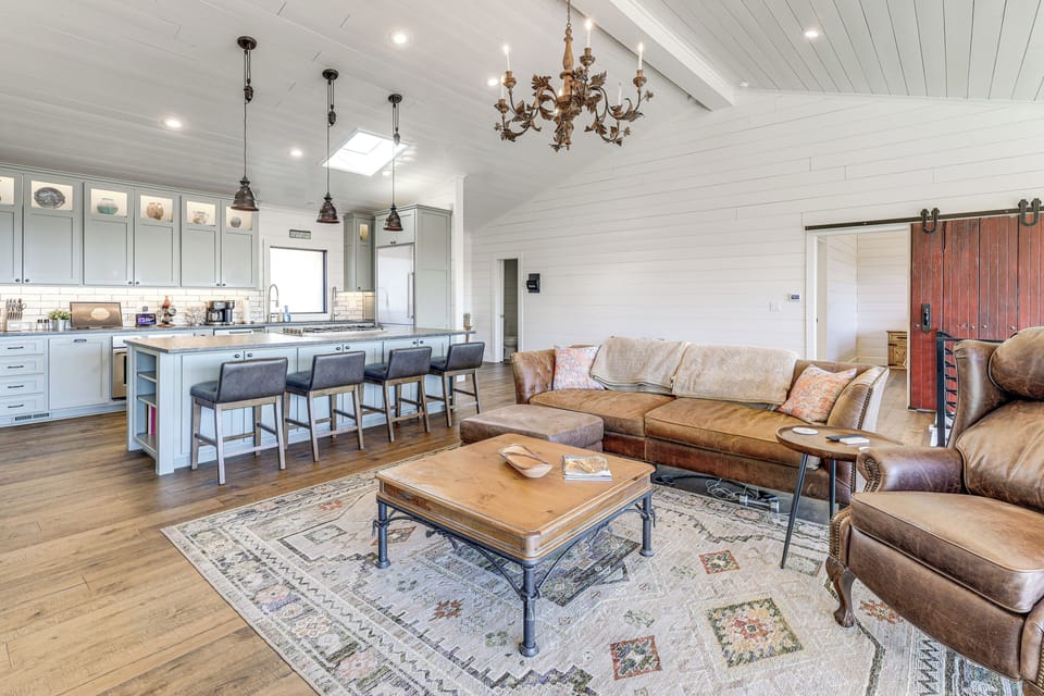 Fairfield Bay Vacation Rental | 3BR | 2.5BA | 2,800 Sq Ft