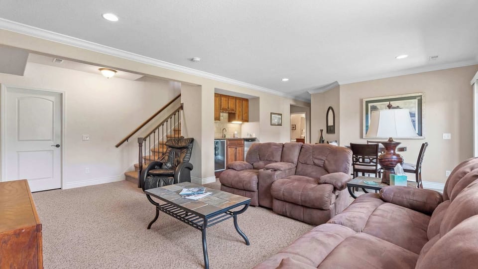 Villa, Multiple Beds, Patio, Golf View (TeeTime Blue) | Living area