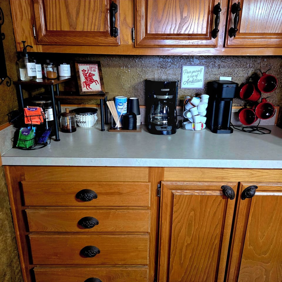 kitchen
coffee maker and keurig