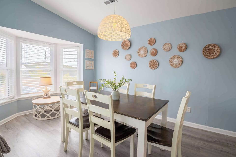 Right Side Dining Table Seats 6