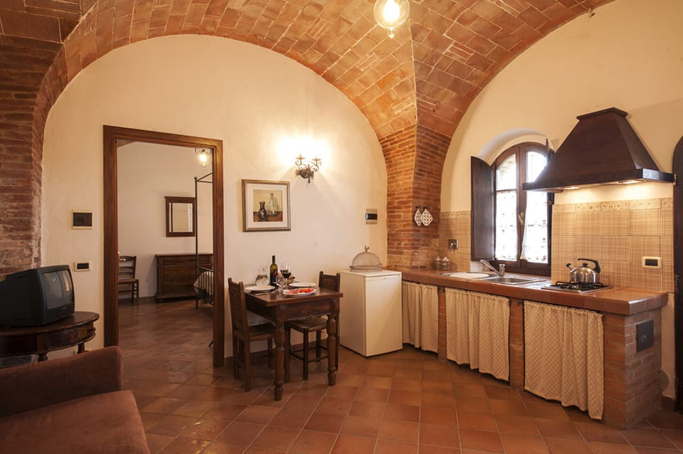 Apartment, 1 Bedroom (4 pax) | Free cribs/infant beds, free WiFi, bed sheets