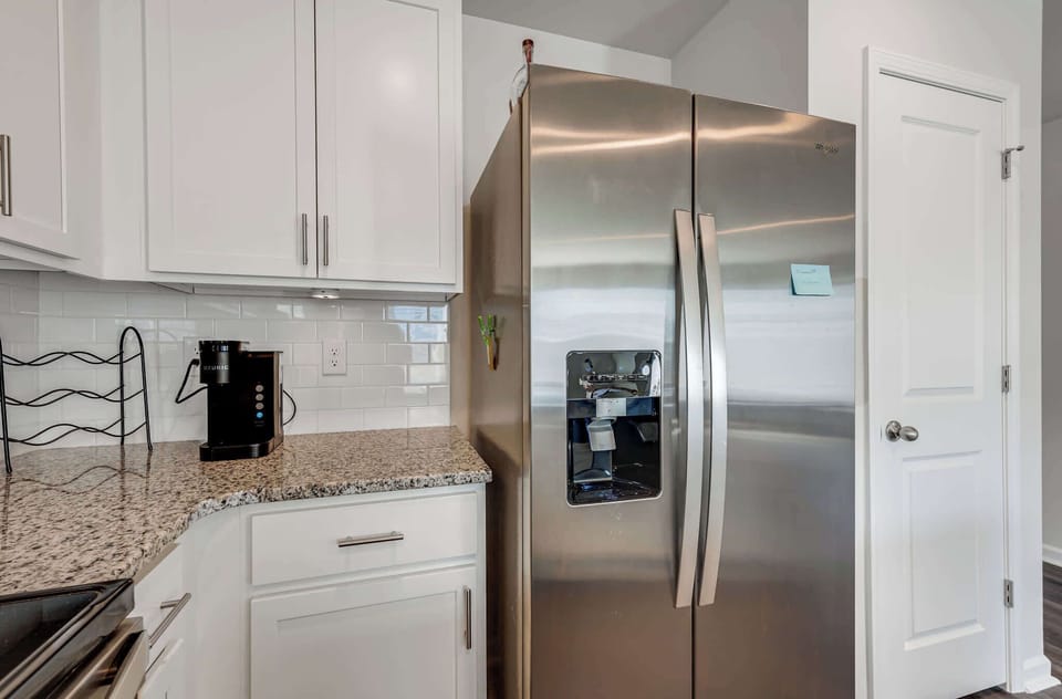 Large Kitchen Area
