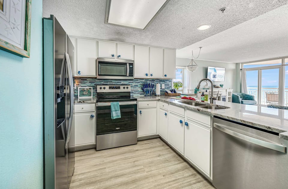 Large Kitchen Area
