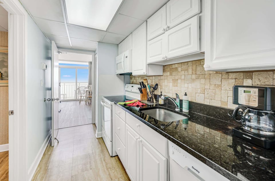 Large Kitchen Area
