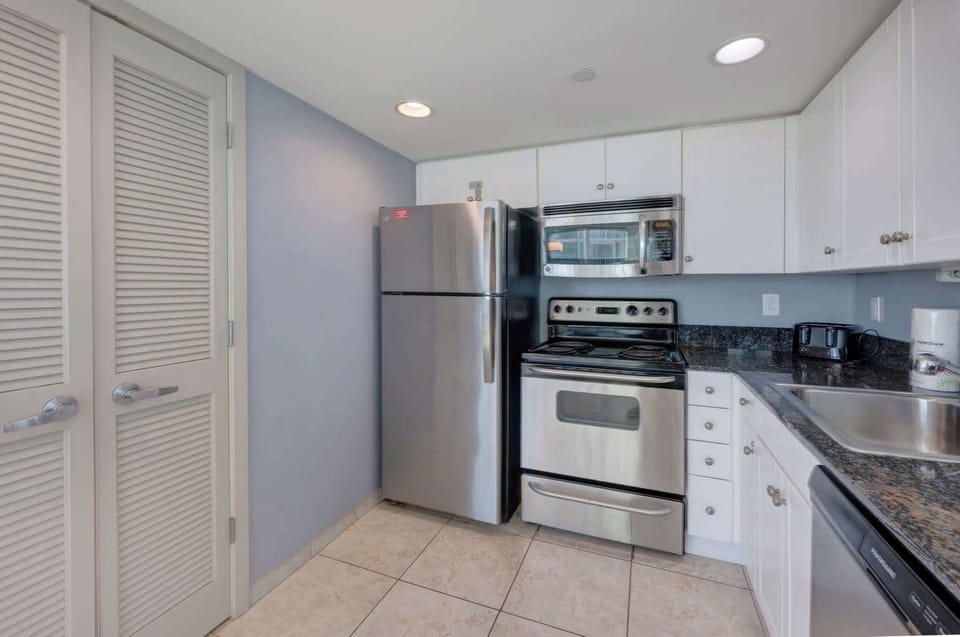 Fully Equipped Kitchen for Your Stay
