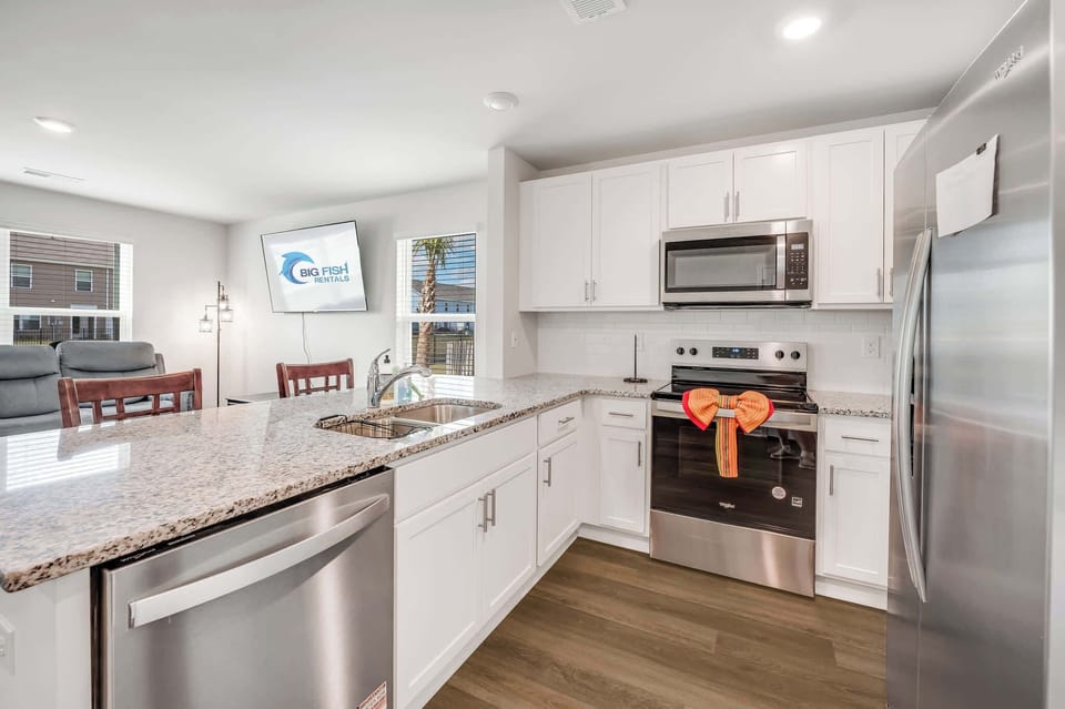 Large Kitchen Area
