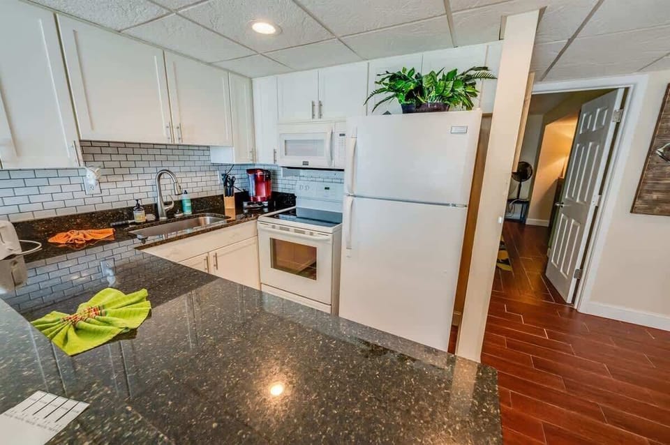 Large Kitchen Area