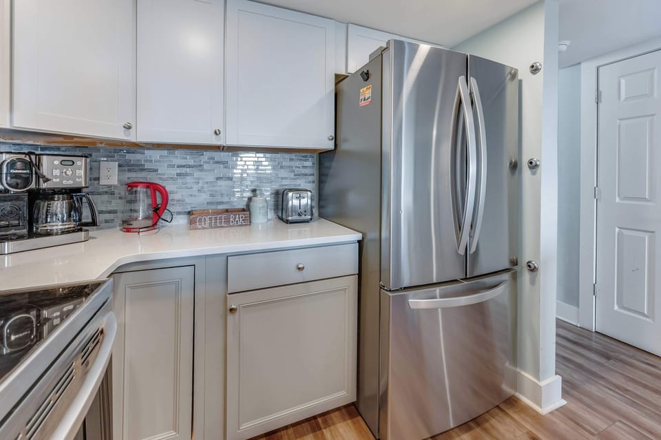 Large Kitchen Area
