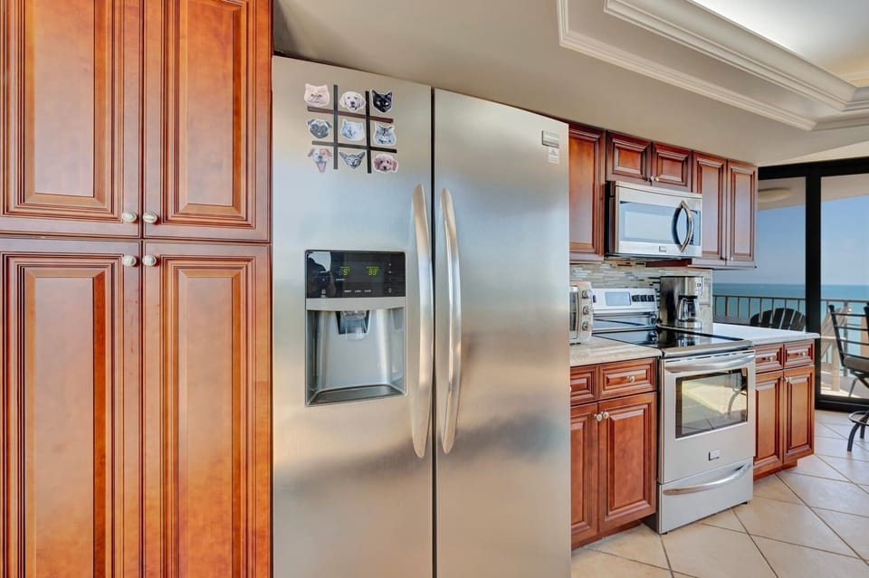 Fully Equipped Kitchen for Your Stay
