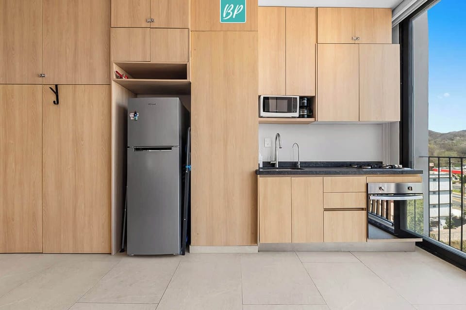 Kitchenette (Stove & Oven)