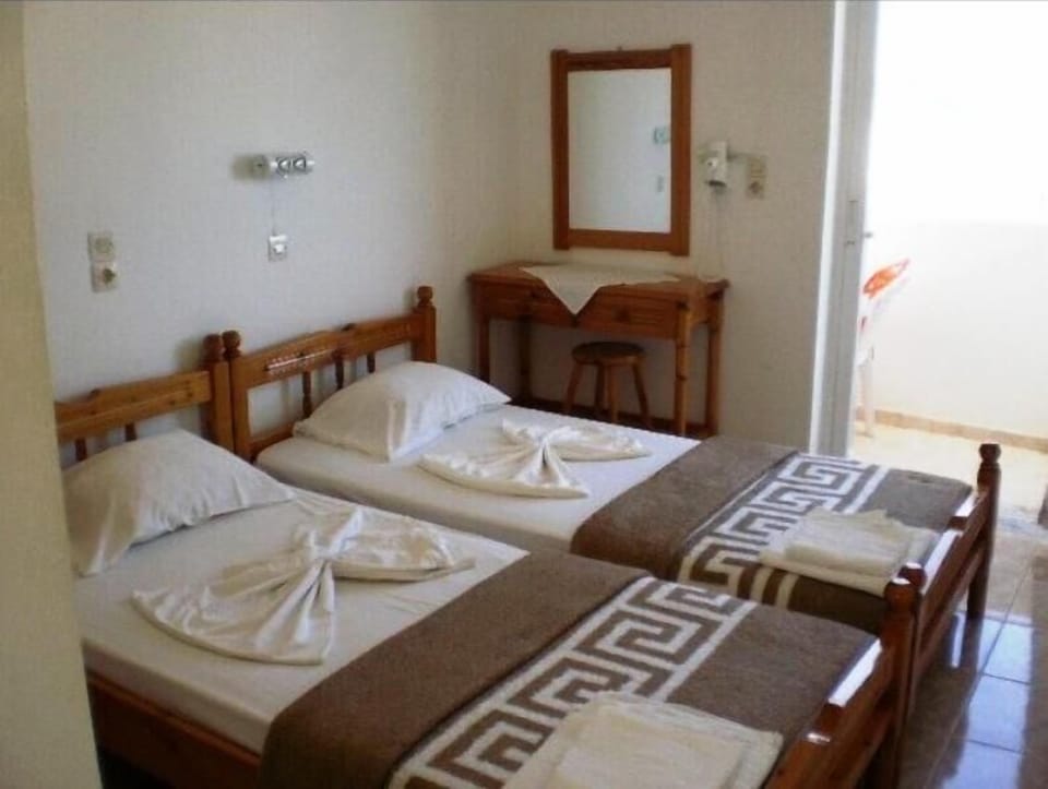 Studio | In-room safe, free cribs/infant beds, free WiFi