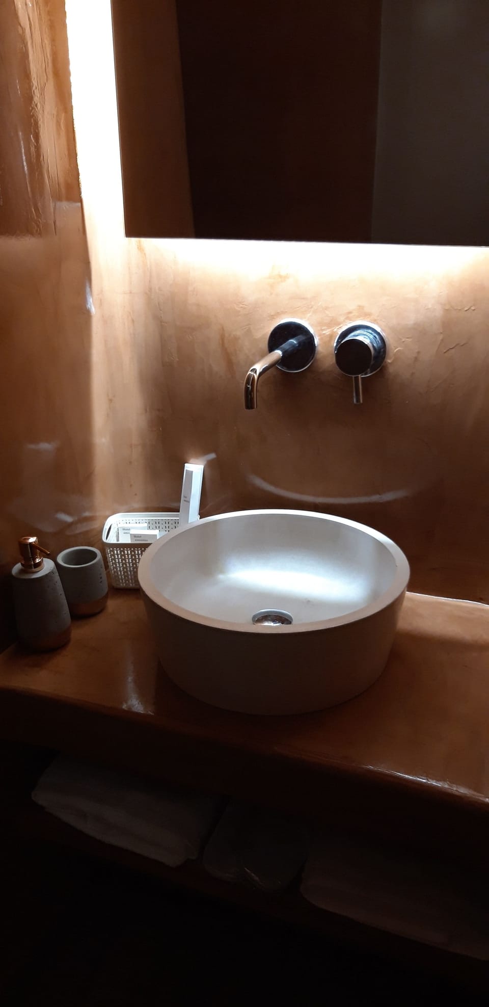In-room safe, free WiFi