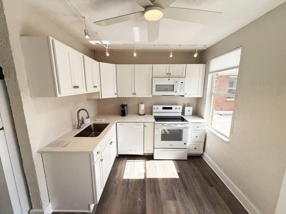 Venice Villas 1BR – Sleeps 4 Regina (7064)