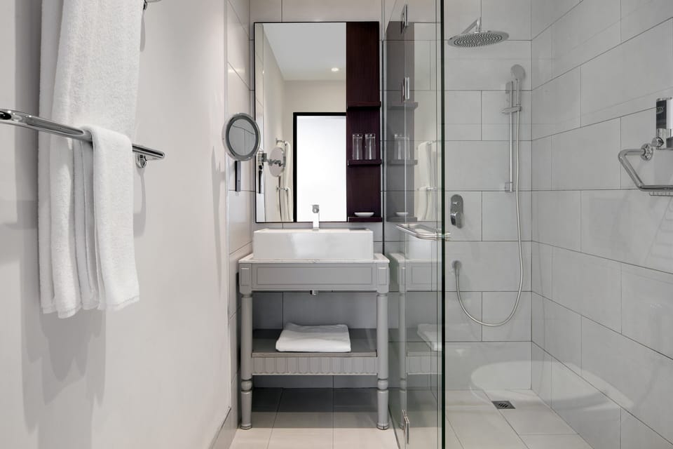 Combined shower/tub, free toiletries, hair dryer, bathrobes