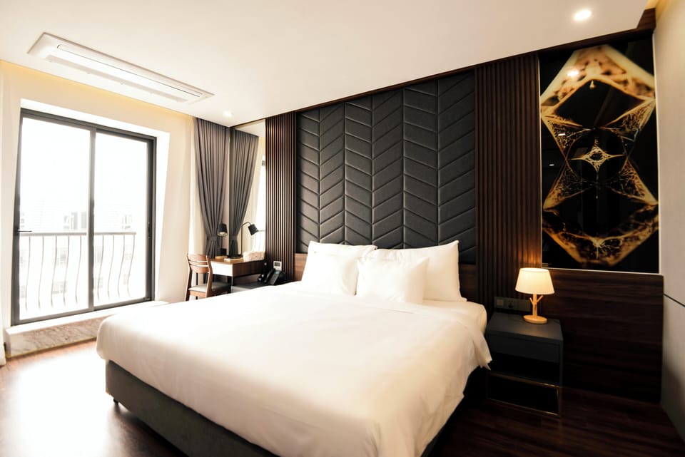 Suite, 2 Bedrooms | Egyptian cotton sheets, premium bedding, down comforters, pillowtop beds